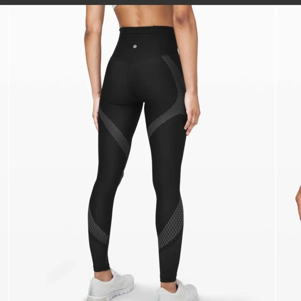 Lululemon🍋Mapped Out Black and Glacier Gray High-Rise Tights 28” Size 6 - Picture 2 of 8